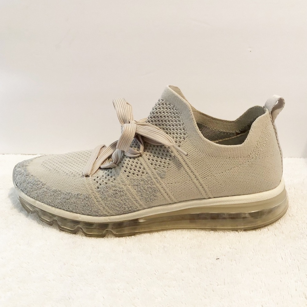 [Steve Madden] Tan Laced Woman Sneakers Rubber Sole Athletic Athleisure 10